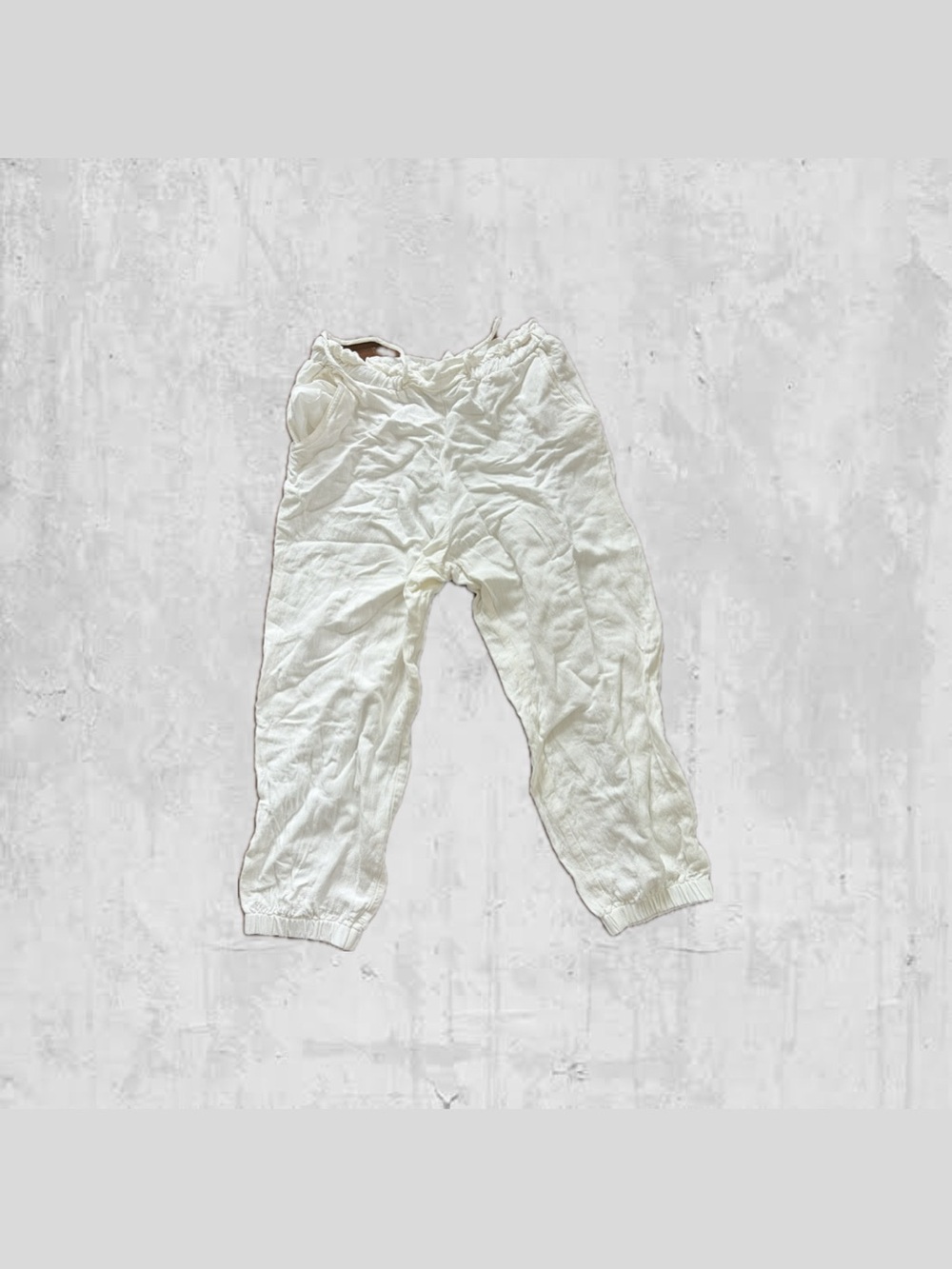 Zara White Elastic Waist Capri Joggers